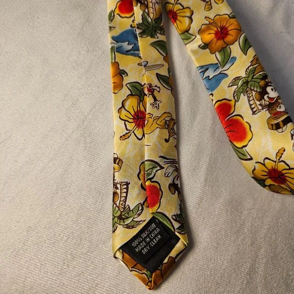 Disney Parks 100% Silk Hawaiian Island Tie - Picture 4 of 4